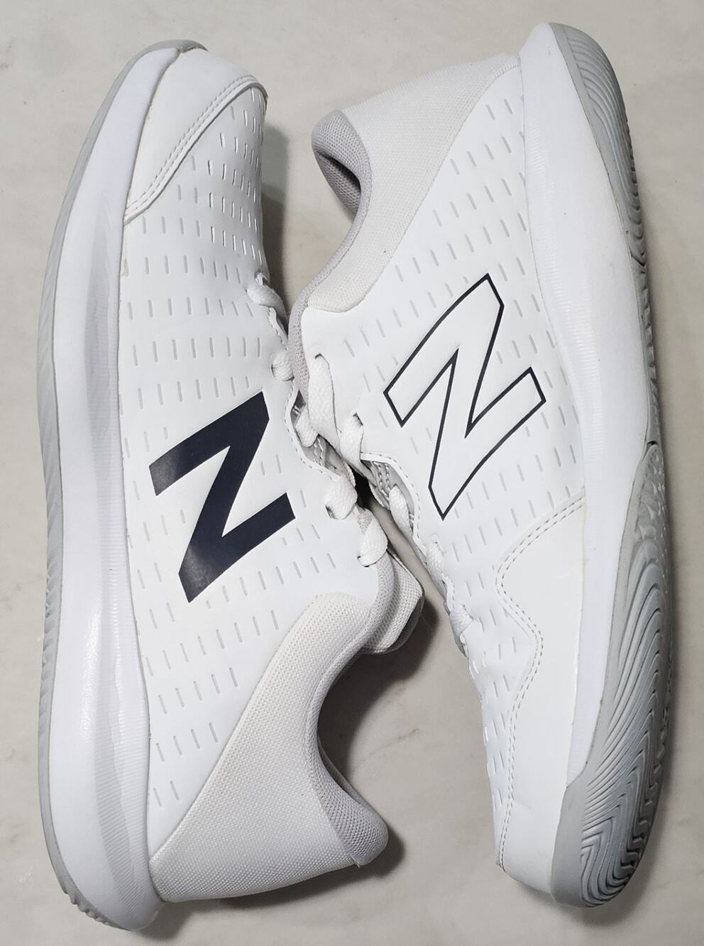 New Balance 696v4 WCH696W4 Women's Tennis Shoes Size 11 White